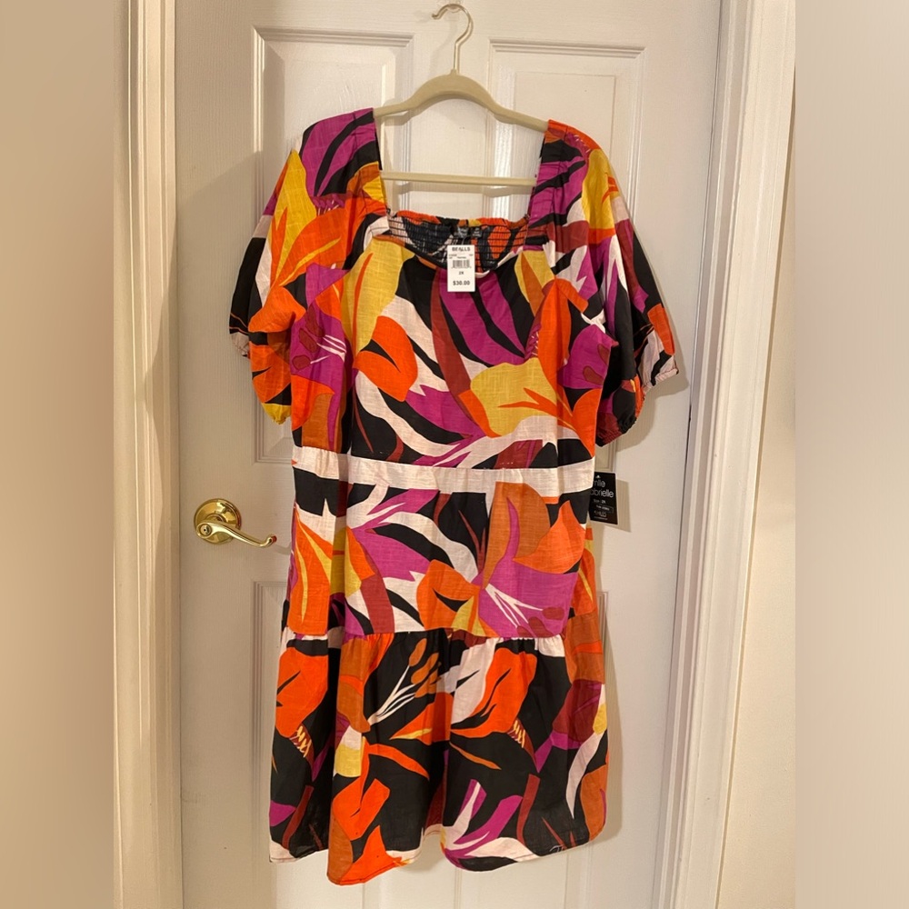 Dress. Size 2x. Beautiful transitional piece from Summer to Fall.